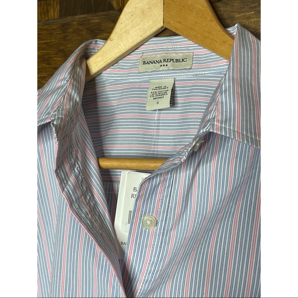 Banana Republic women’s S dress shirt NWT pnk/blue
